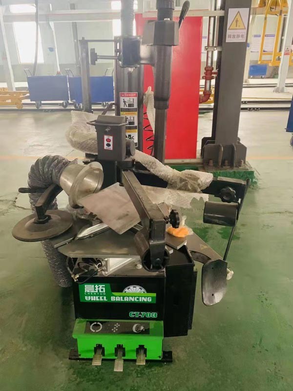 報(bào)廢汽車(chē)拆解線